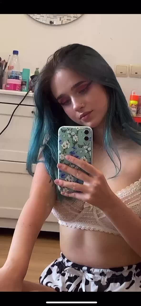 2_5305444642571949216.mp4